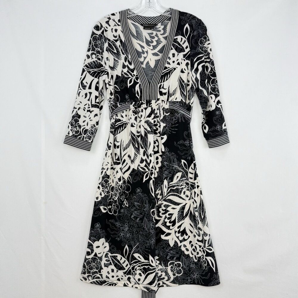 BCBGMAXAZRIA Dress Women's Médium Black Floral V Neck Belted Jersey 3/4 Sleeve - Picture 15 of 16